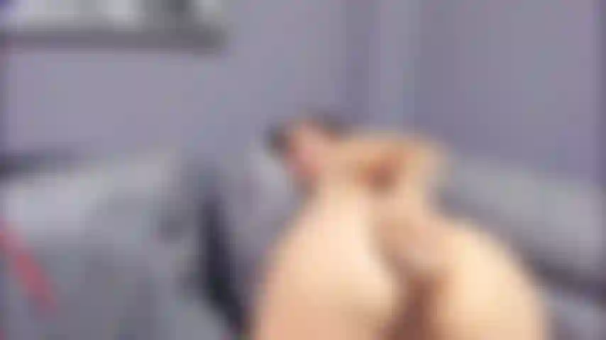 Mi scopo il mio grosso culo stretto per te.