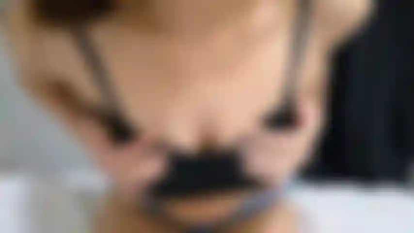 Che cavalca un dildo joi.