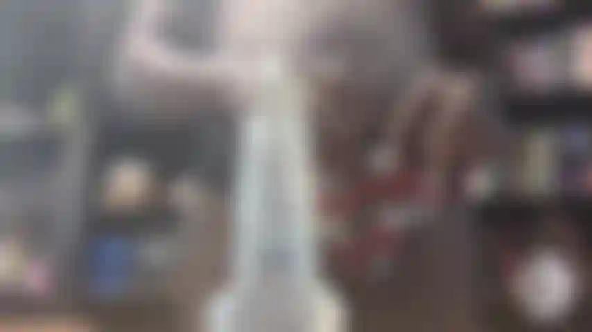 La principessa cavalca il tuo cazzo.