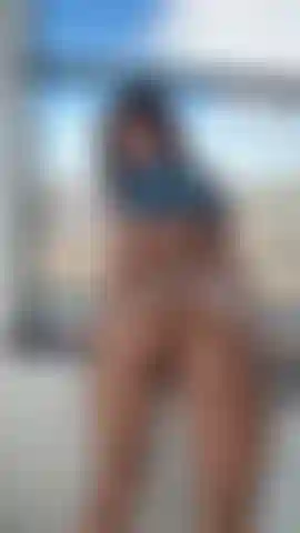 Il mio culo è perfetto e rimbalzante.