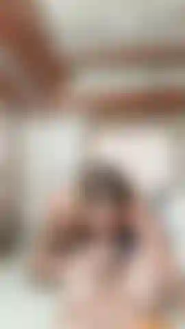 Il mio primo video b/g di sempre! Pov: guarda la mamma adorare ogni centimetro dell'enorme cazzo di hunter con la mia bocca finché lui non mi afferra la faccia e non viene giù per la mia gola!