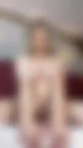 Hey, look at my naked body…