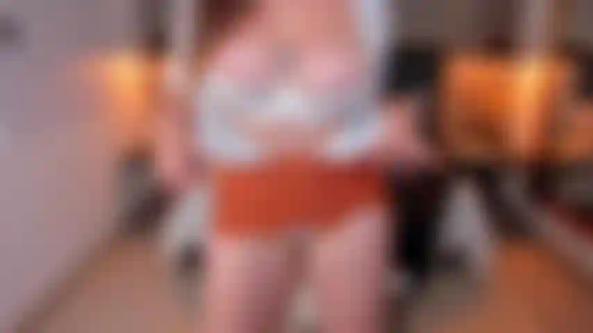 Stretching my thigh asshole with dildo!!!! 🍑