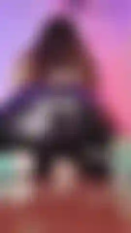 Adoro saltare su quel cazzo duro maledetto.