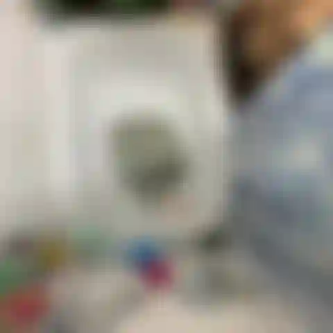 Webcam di una donna asiatica bbw sotto la doccia - guarda una donna asiatica bbw insaponarsi tutta e bagnarsi. Si lava le sue curve, quei seni prosperosi e quel culo enorme.