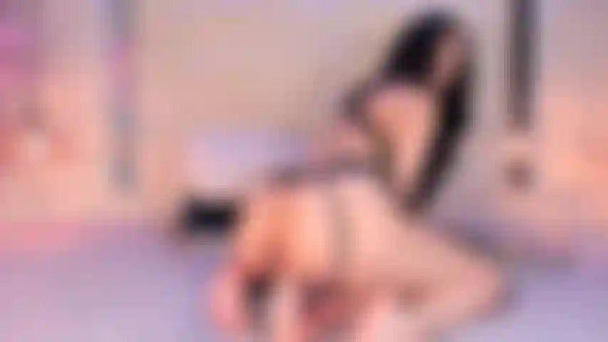 I want to ride your delicious cock while you spank me 💋