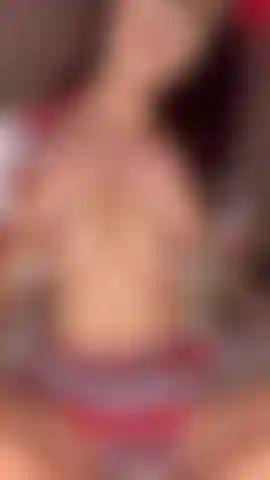 Una studentessa universitaria troia che ottiene il suo voto lasciando che il suo professore la guardi venire!