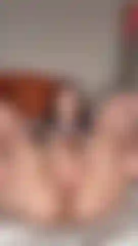 Gioco di figa senza giocattoli (solo dita).