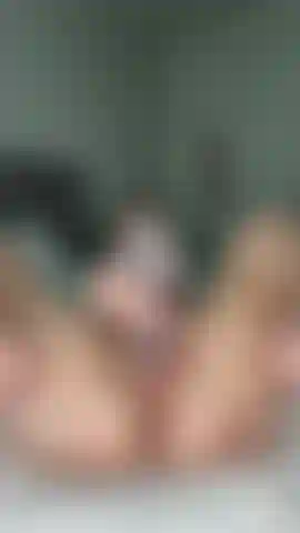 Mi sono fottuta con il mio dildo trasparente per la prima volta da sempre!