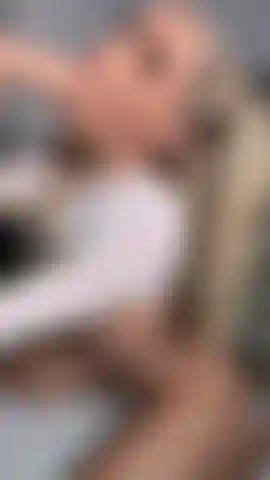 Quickie bj, mi masturbo e sputo.