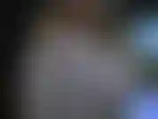 Faccio uno spogliarello e faccio le tette arrapate.