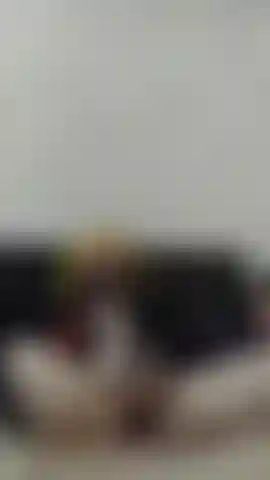 Naruko si masturba con lo strap-on.