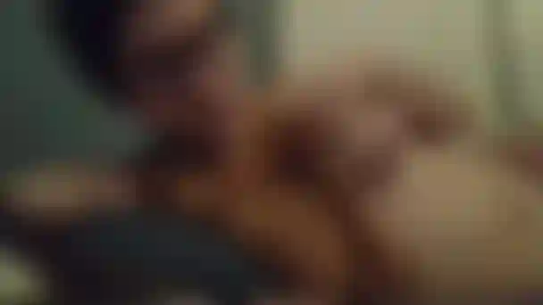 Gioco con le tette 3 per conoscermi meglio.