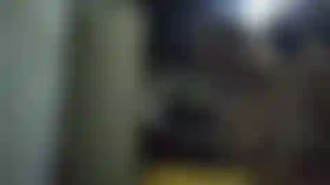 Le calze si masturbano completamente nude e succhiano i monconi.