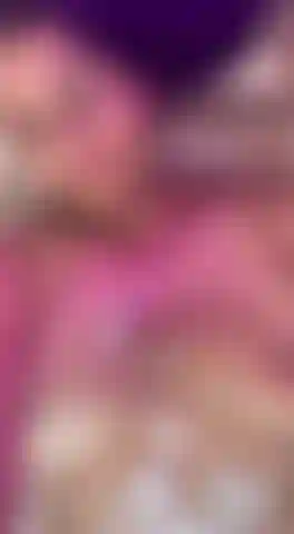 I'm looking for a hard cock that makes me scream
