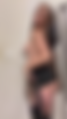 Guardami mentre mi spoglio.