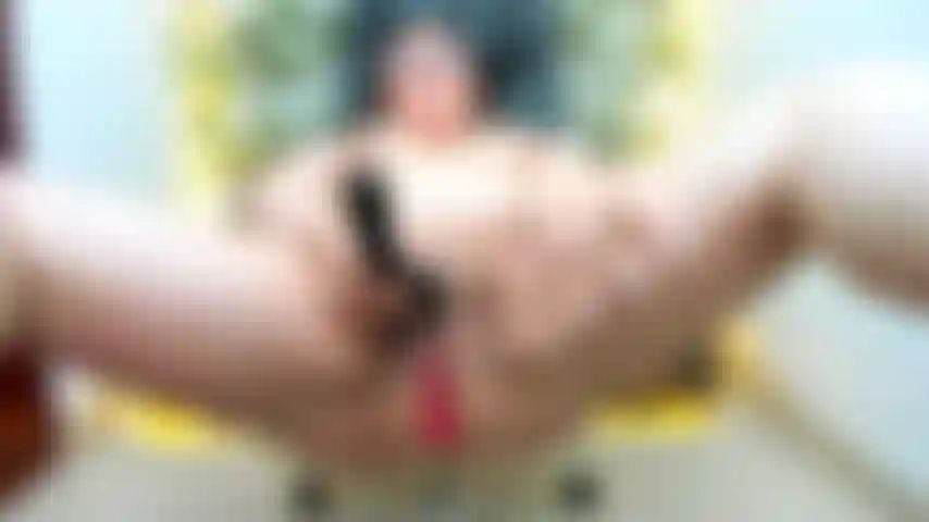 Mi masturbo_per_te_e_squirto.