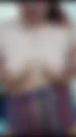 Che tocca le mie belle tette.