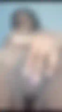 E se mi passi la lingua per tutta la mia figa.