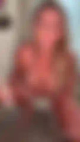 Solo squirting con il mio hitachi wand! Adoro usare questo wand per farmi schizzare così.