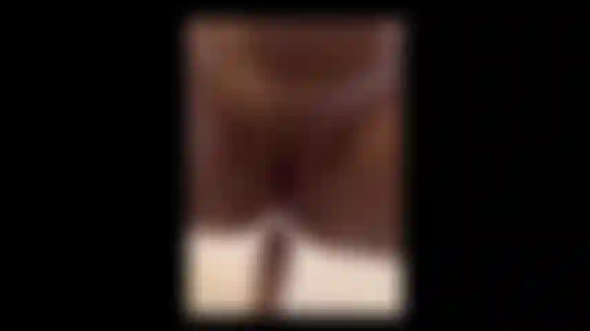 Il vibratore scopa il muro.