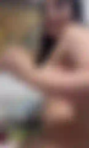 Twerk with anal plug