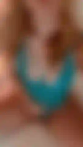 Mi strofino la figa.