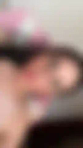 Ti mostro la mia figa bagnata.