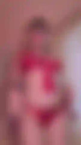 Adora il corpo di una dea - guardami danzare e muovermi in modo sensuale, scuotendo i miei sontuosi seni, ancheggiando con i miei fianchi ardenti, tutto per farti inginocchiare in adorazione….