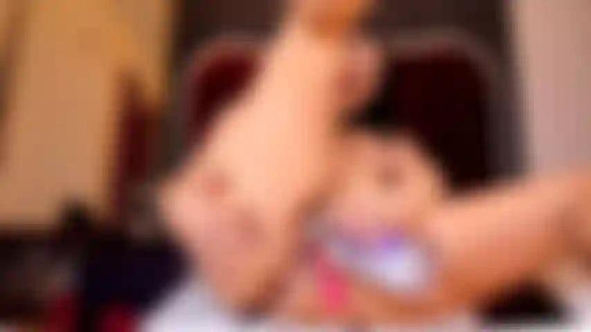 Tocca il mio dolce culo.