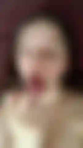 Here I'm face fucking myself with my pink dildo, you can see my boobs and face in this video 😚