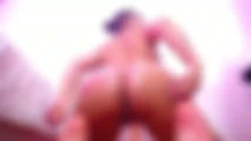 Vengo sul tuo cazzo duro.