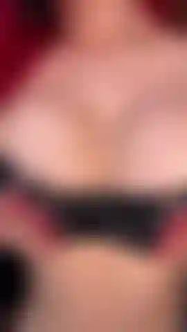 Biancheria intima nera, tette.