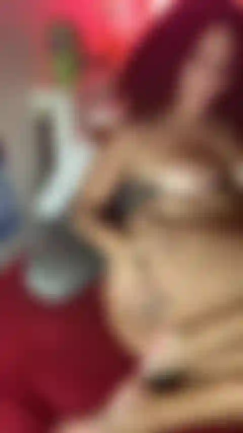 Video anale vieni a guardarmi aggiornare il mio giocattolo.