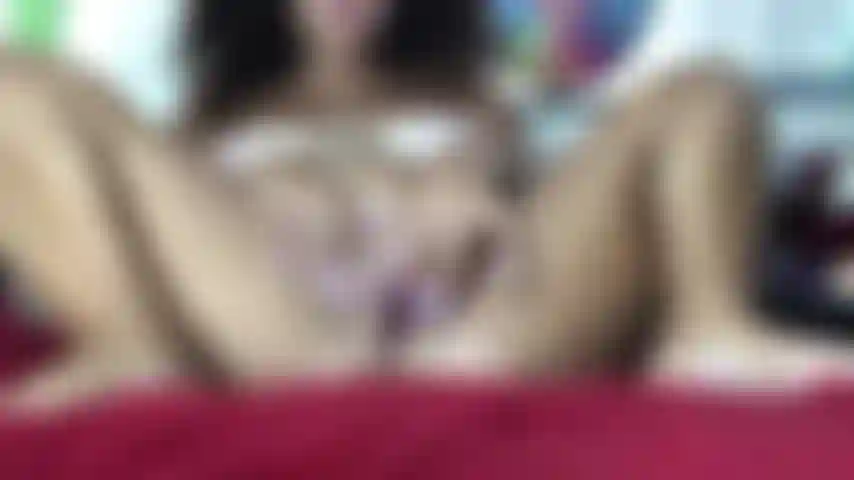 Guardami fottermi con il mio giocattolo di vetro.