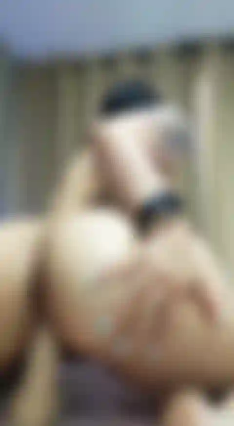 Fanculo la figa così forte.