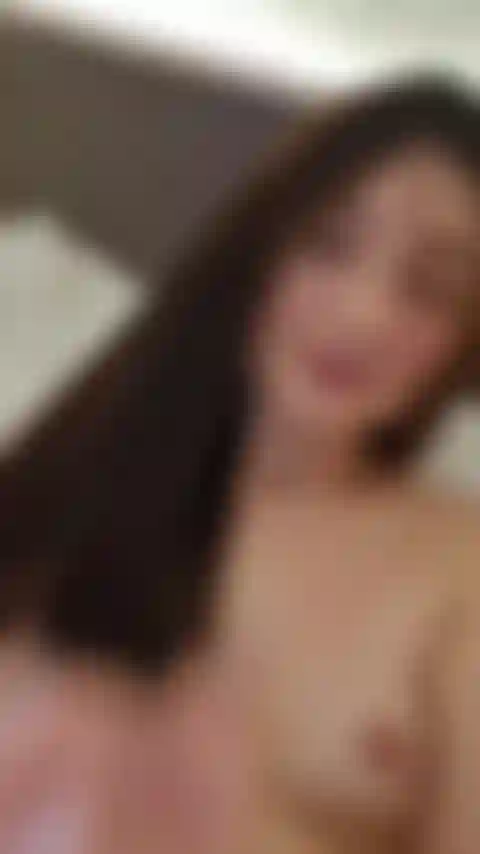 Voglio che mi lecchi la figa fino a venirti in faccia.