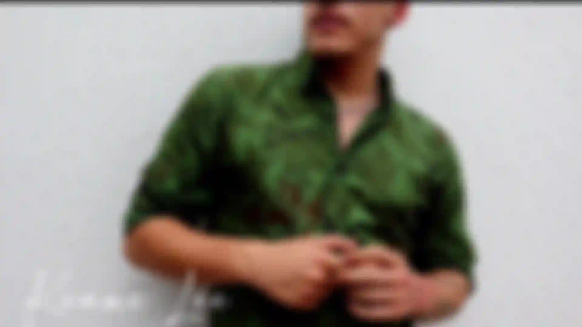 Vorresti spogliarmi.