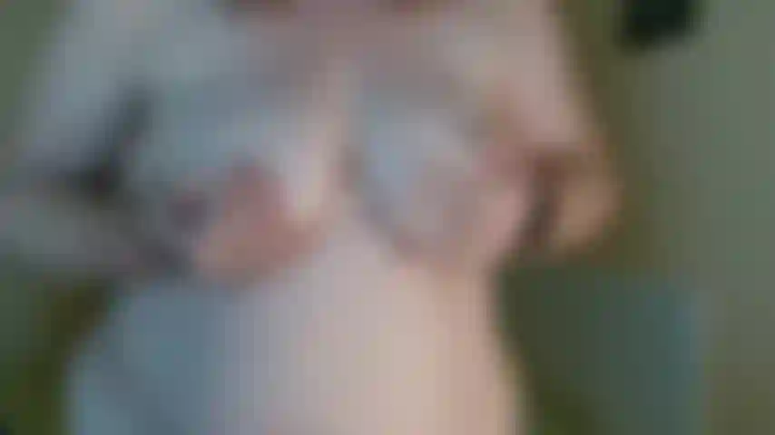 Nuda e altro ancoraeeeeeeeeeeeeee.