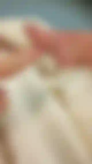 Padrona del letto! Con i piedi perdenti e una cagna dissoluta.