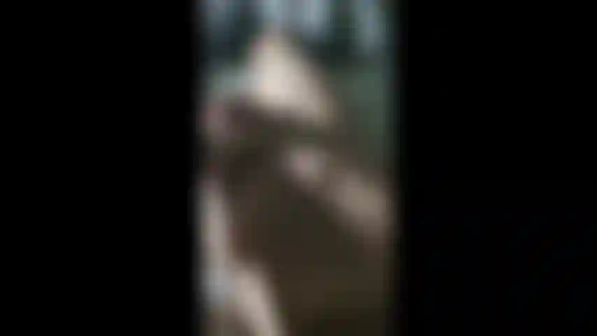 Sega coi piedi sego il mio uomo con i piedi e lui si fa sborrare sulle mie piante dei piedi. Sborrami sui piedi, lo adoro.