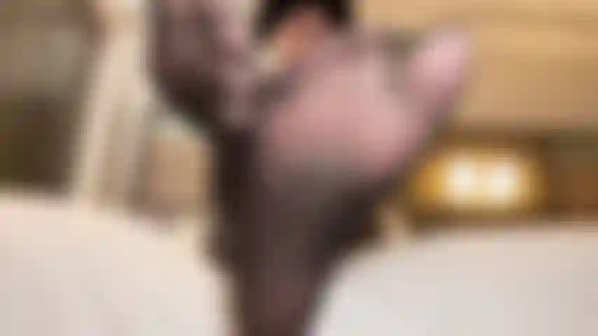 Adoratrice dei piedi delle giganti.