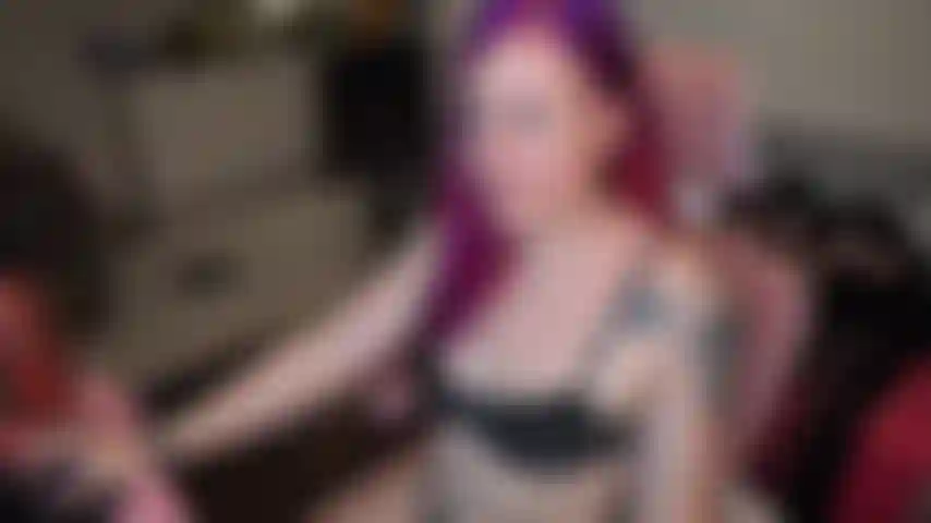 Leg Shaking Orgasm in French