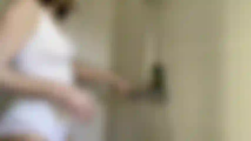 Nue sous ma douche (doccia sexy).