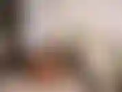 Una scopata con un dildo molto duro.