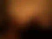 Tocco sensuale del capezzolo.