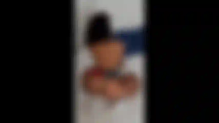 Una ragazza giocatrice di twerking.