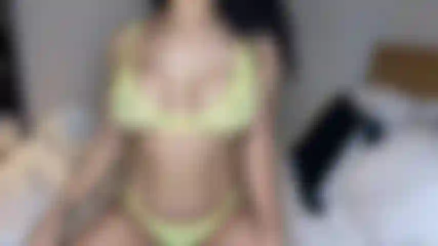 Reggiseno giallo lapdance.