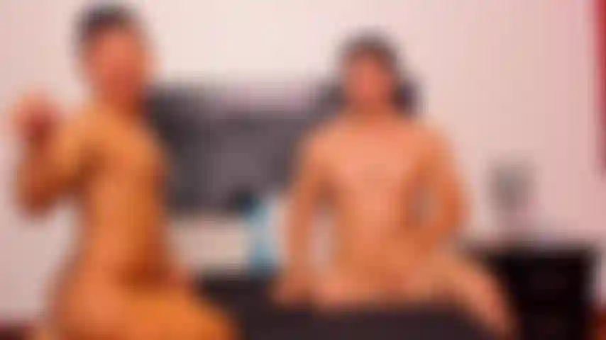 Marcello succhia il cazzo di felipe molto profondamente e felipe lo scopa e lo mette a pecorina. Marcello cavalca il suo cazzo finché felipe non gli viene una grossa sborrata nel culo e in bocca.