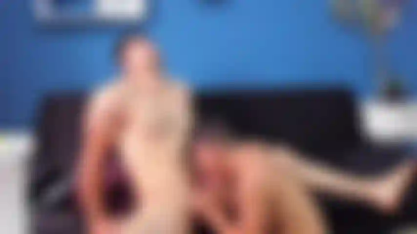 Grande sperma in faccia.